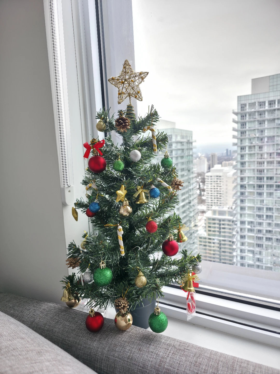 Mini Christmas Tree + Decorations Included — Budget Friendly! - photo 2