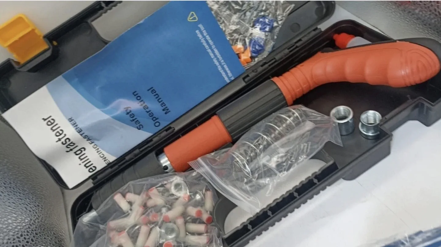 Encingfastener Fencing Fastener Nail Gun Kit image indicator(2)