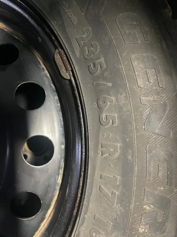 General Altimax Arctic 235/65R17 Tires image indicator(2)