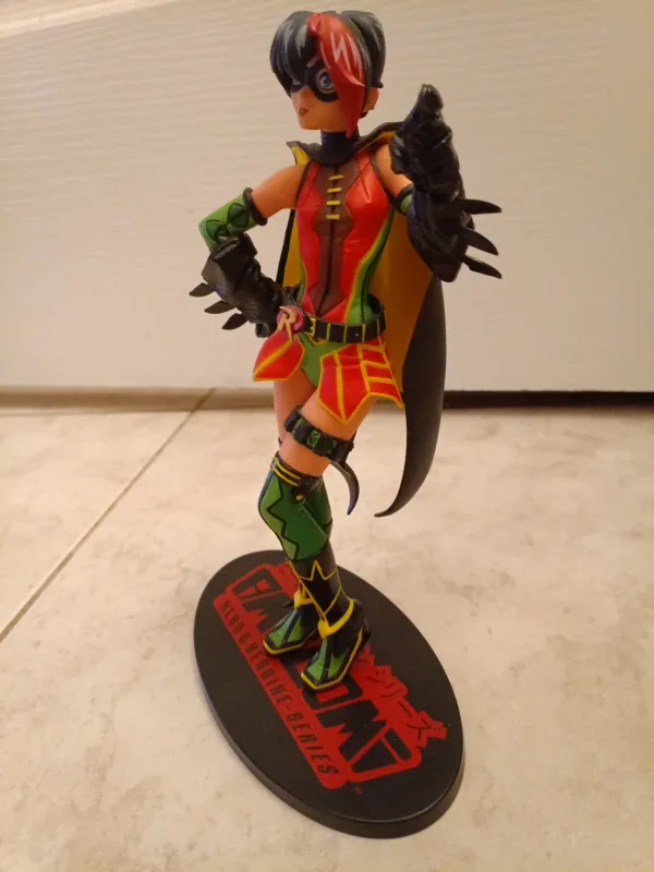 Hero & Heroine Series Robin & Wonder Woman Figures image indicator(2)