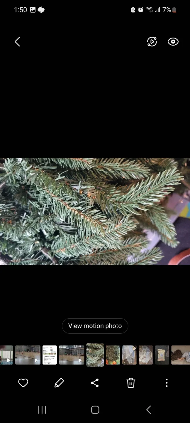 7.5ft Artificial Christmas Tree image indicator(4)