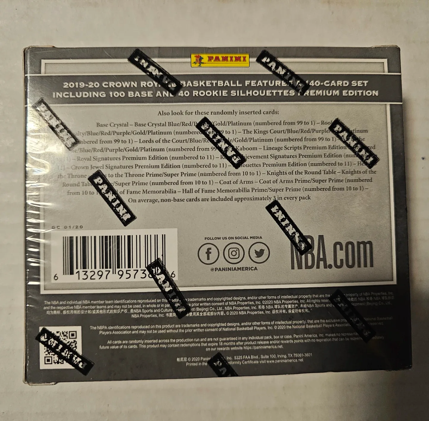 2019-20 Panini Crown Royale SEALED Hobby Box NBA Trading Cards image indicator(2)