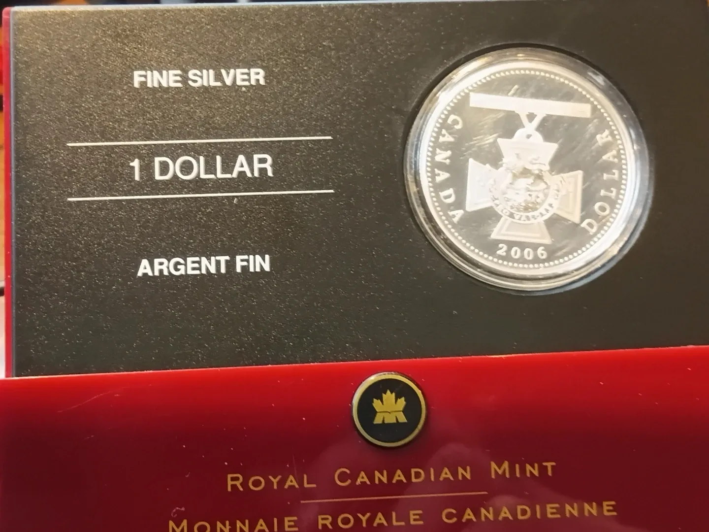 2006 Royal Canadian Mint Proof Silver Dollar image indicator(8)