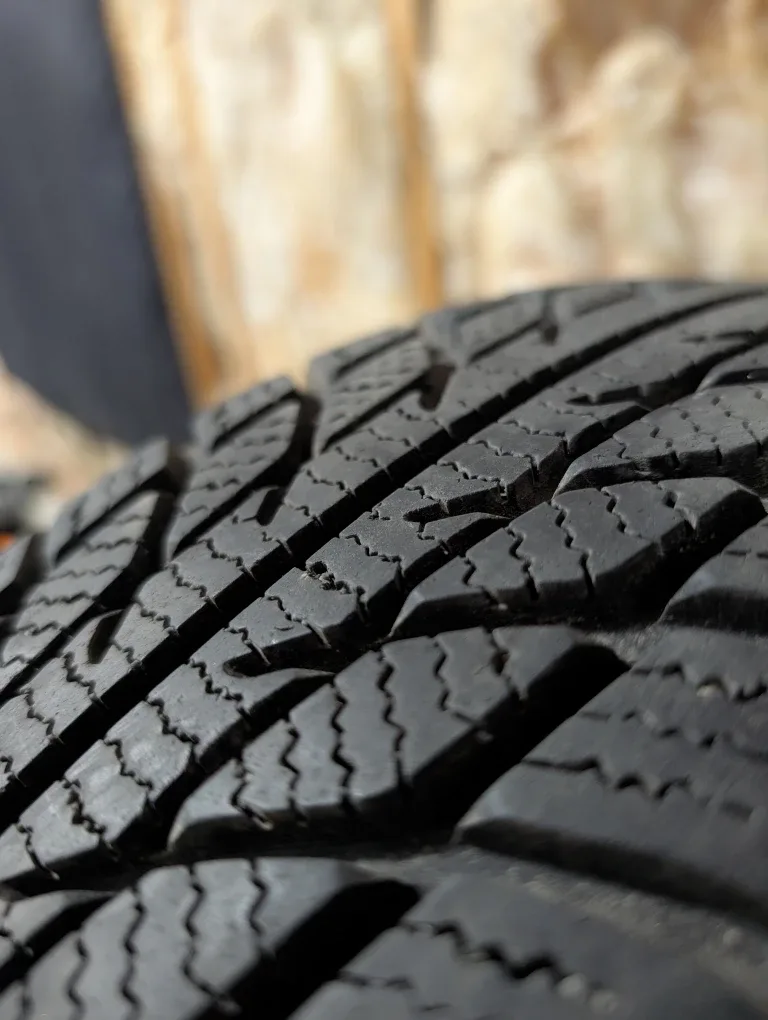 (4)-175/65R14 Winter Tires On Steel Rims Off 2004 Toyota Echo image indicator(5)