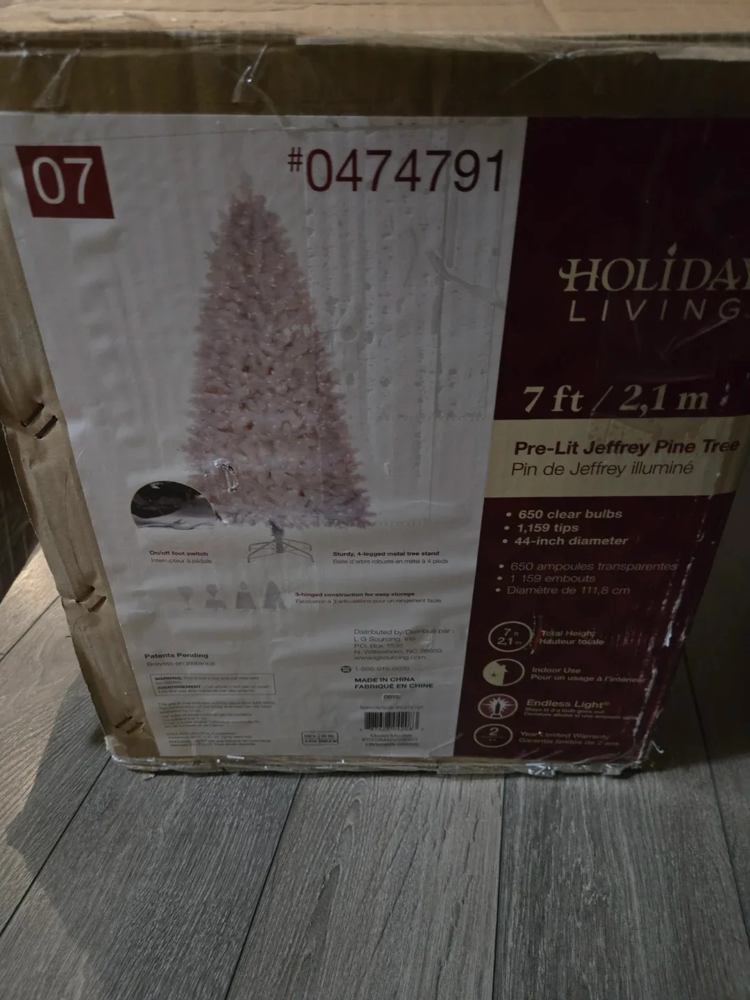Holiday Living 7ft Pre-Lit Jeffrey Pine Tree