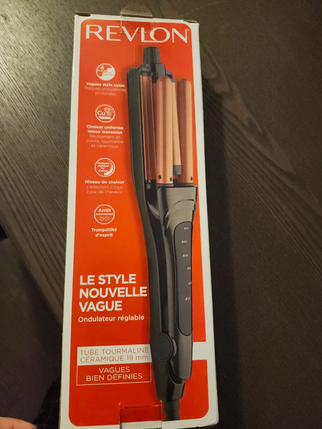 Revlon Deep Waver Hair Styling Tool image indicator(3)