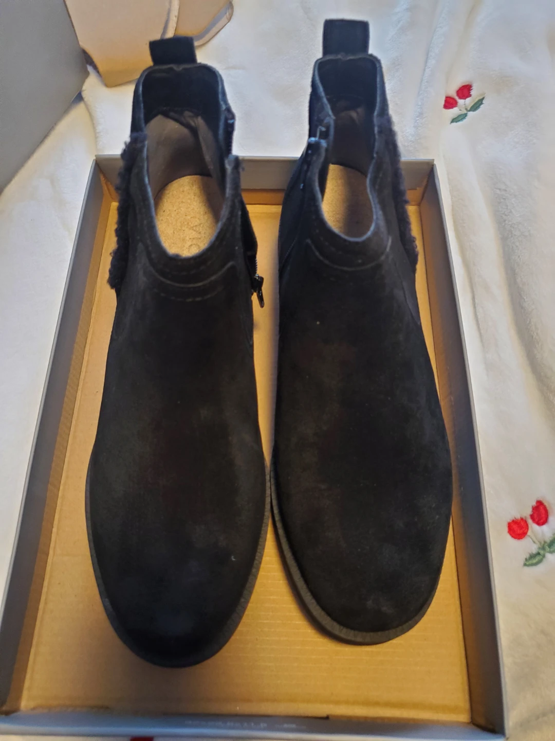 Vionic Aslynn Black Bootie - Size 8.5 Wide Width - photo 3