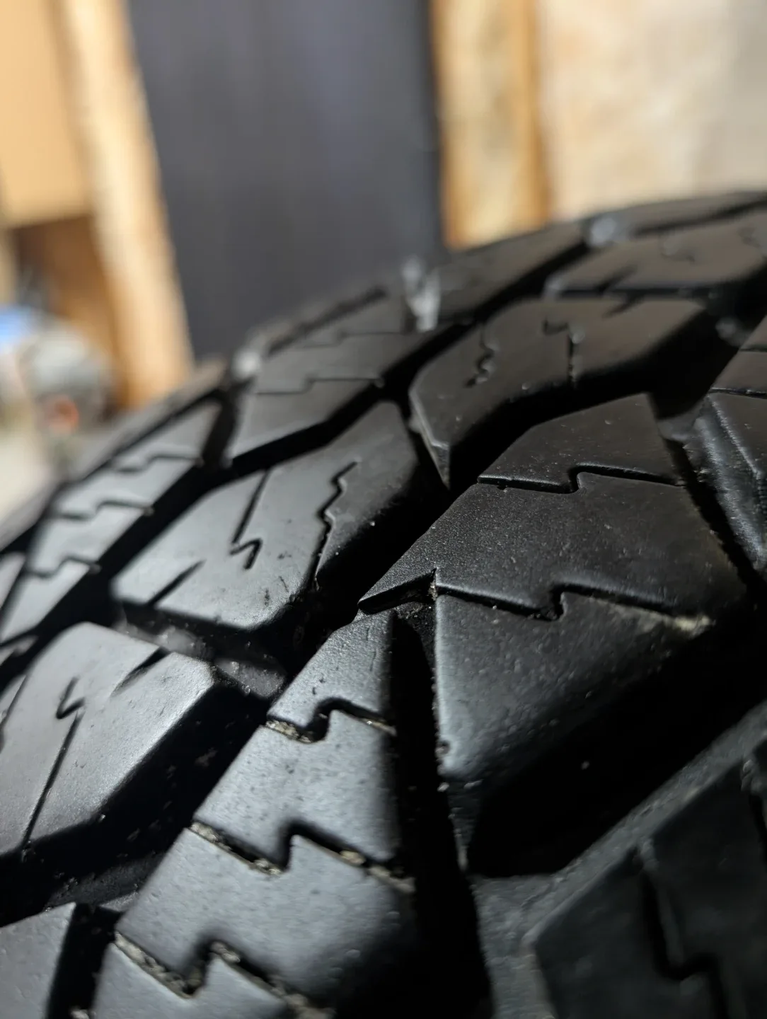 (4)-31x10.50R15LT Triangle Agilex At Tires M+S image indicator(5)