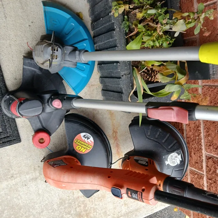 Weed Trimmers - Hyper Tough & Black and Decker - cleanout image indicator(3)