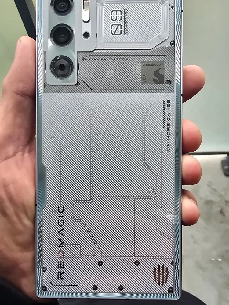 RedMagic 9 Pro 512GB Silver - Like New!