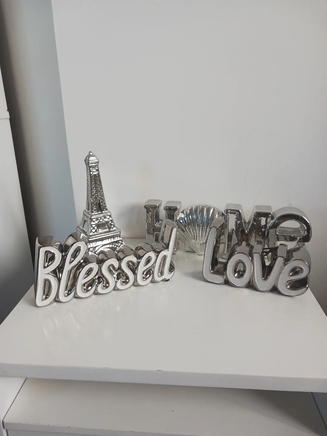 Silver Tone Word Art & Eiffel Tower Decor Set (5 Pcs)