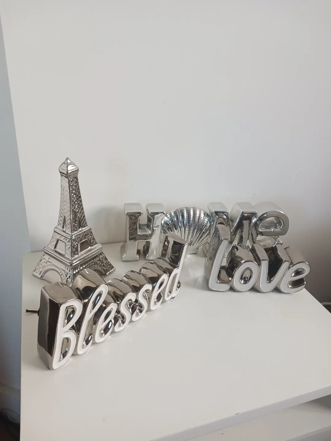 Silver Tone Word Art & Eiffel Tower Decor Set (5 Pcs) image indicator(3)