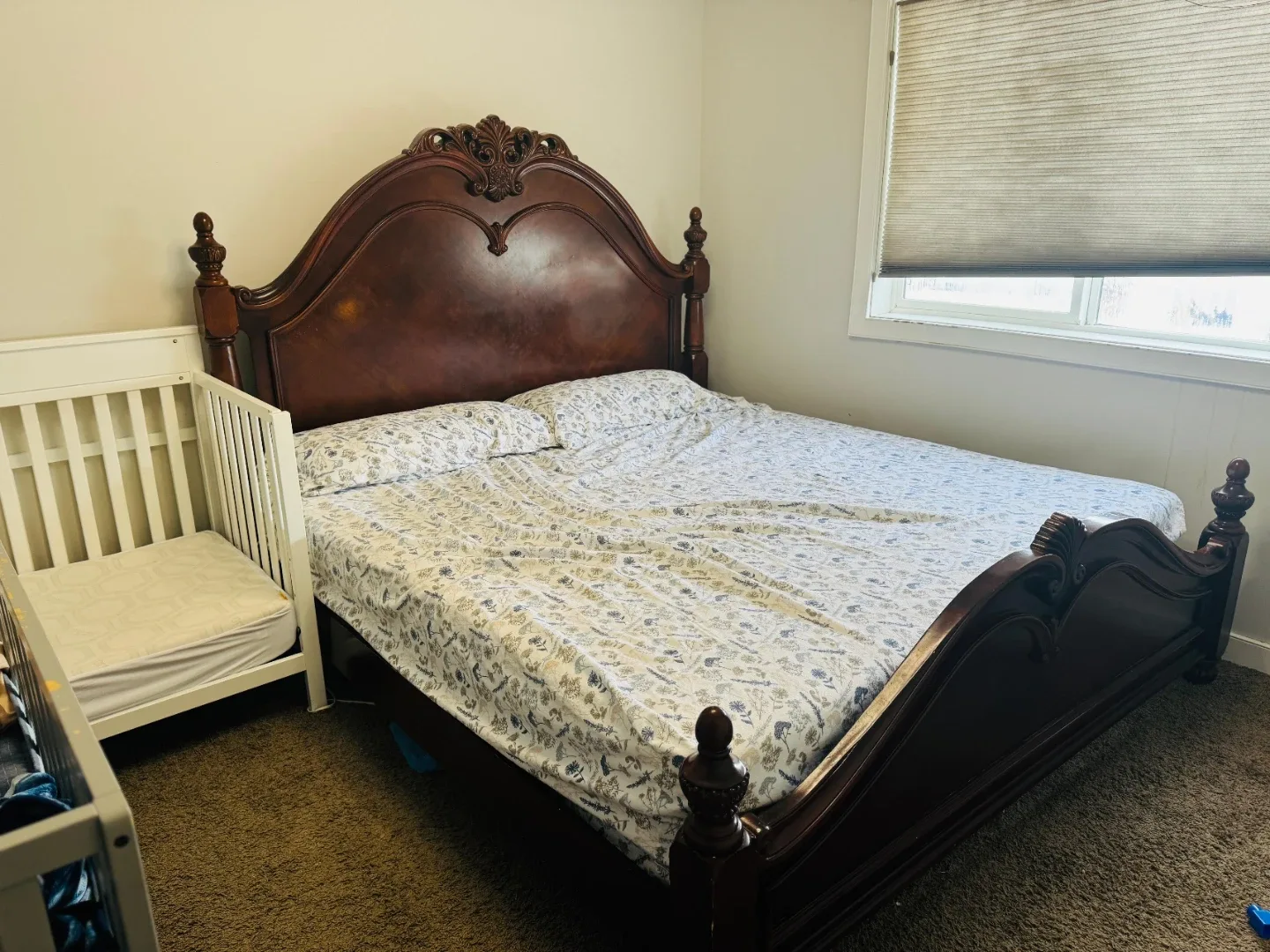 Bedroom Set - Dresser, Mirror, Bed Frame, Nightstands image indicator(7)