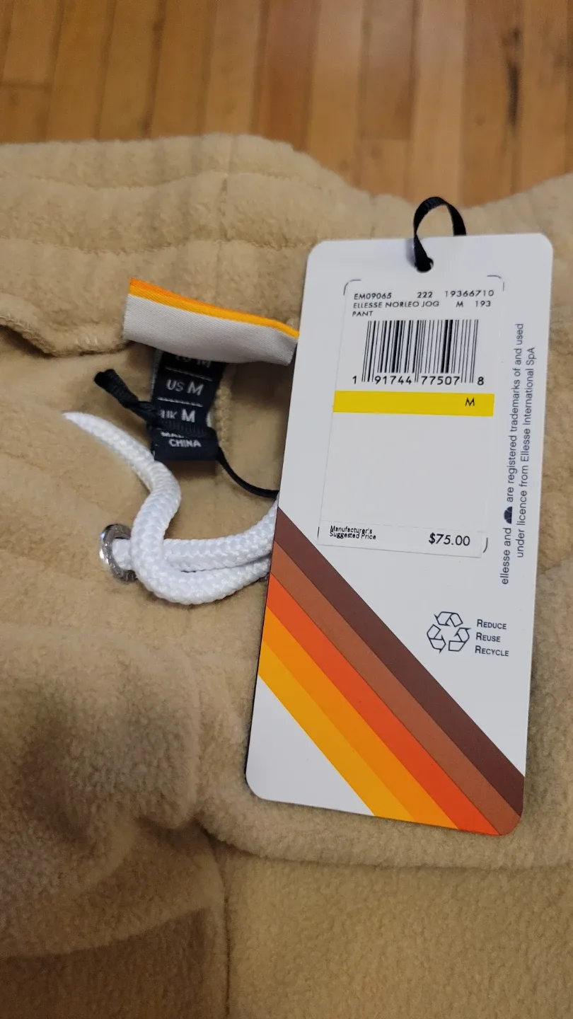 New Ellesse Orange and BrownT-Shirt and pants - Size M image indicator(7)