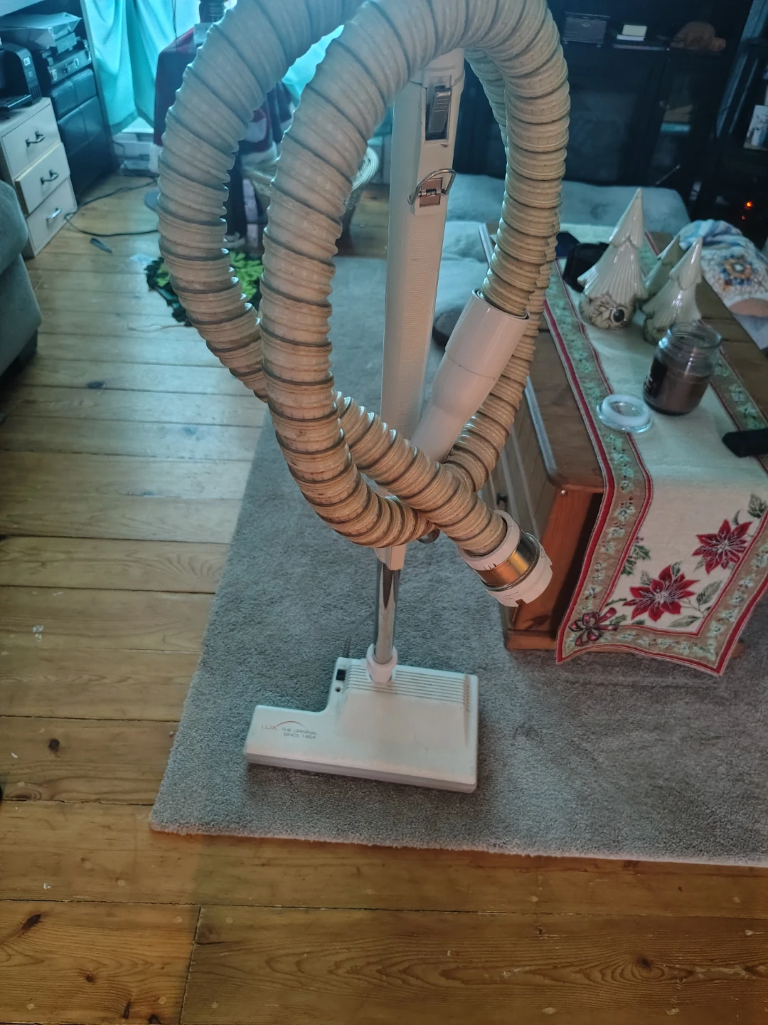 Vacuum power head and hose