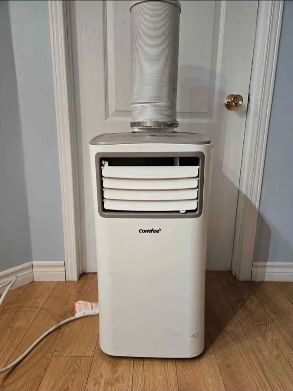 Comfee Portable Air Conditioner MPPH-06CRN1-B10