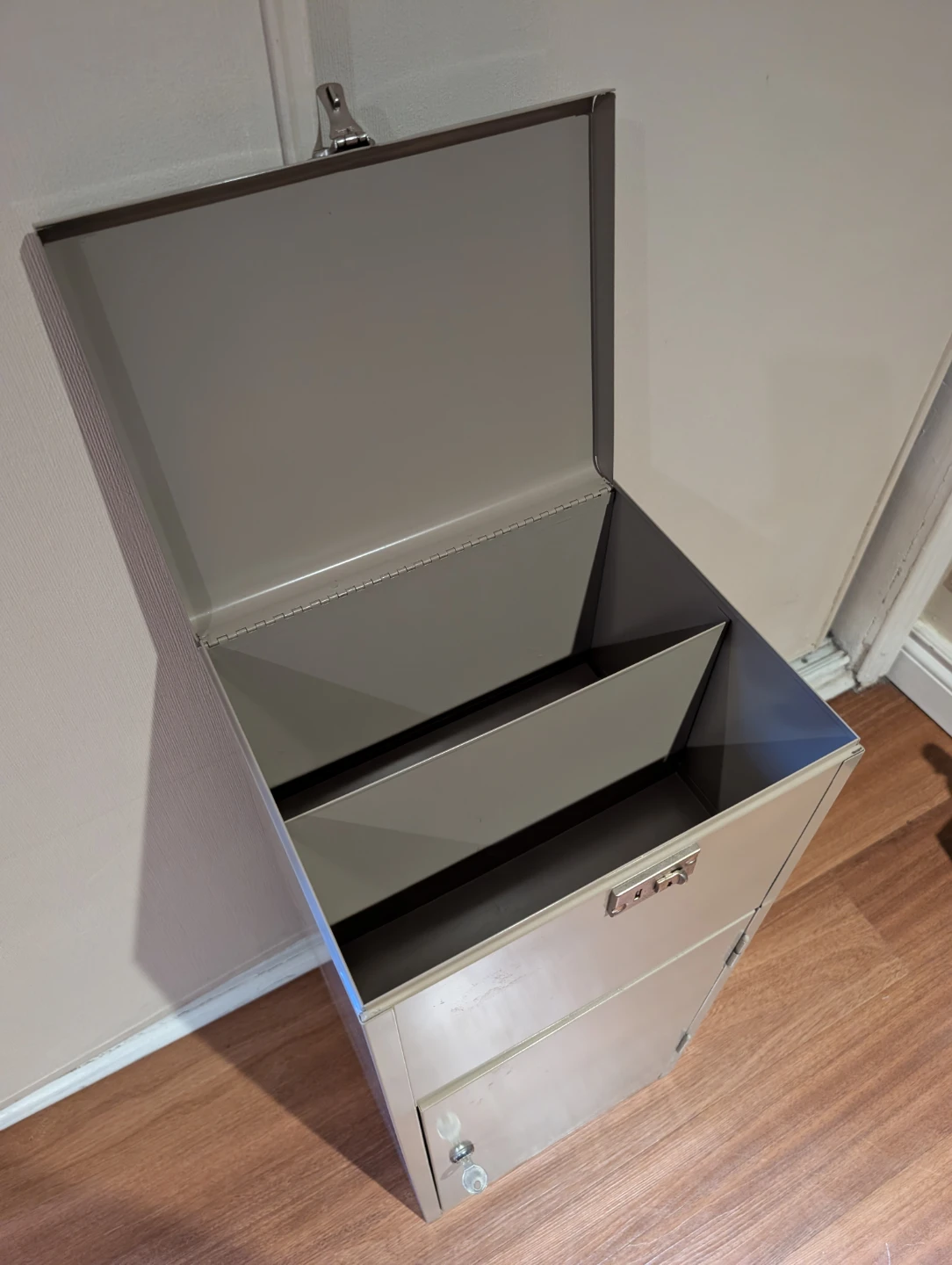 Filing Cabinet - photo 2