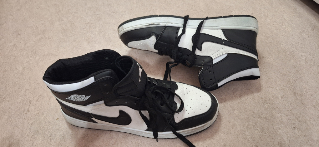 Nike Air Jordan 1 High - Black/White - US 10