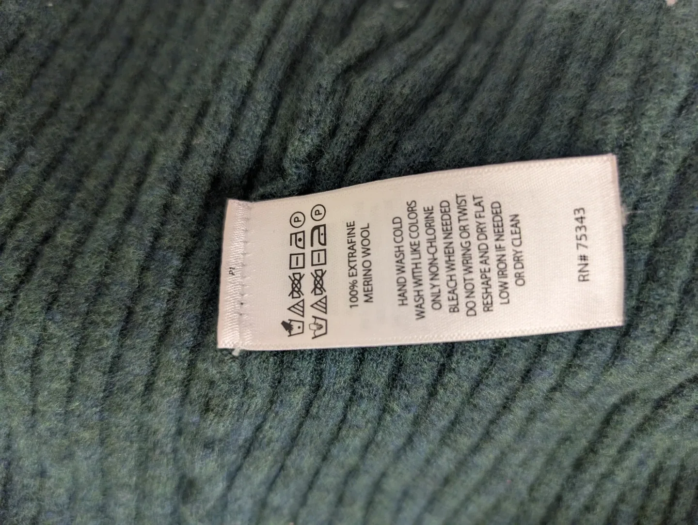 Ellen Tracy Merino Wool Sweater - Size M image indicator(3)