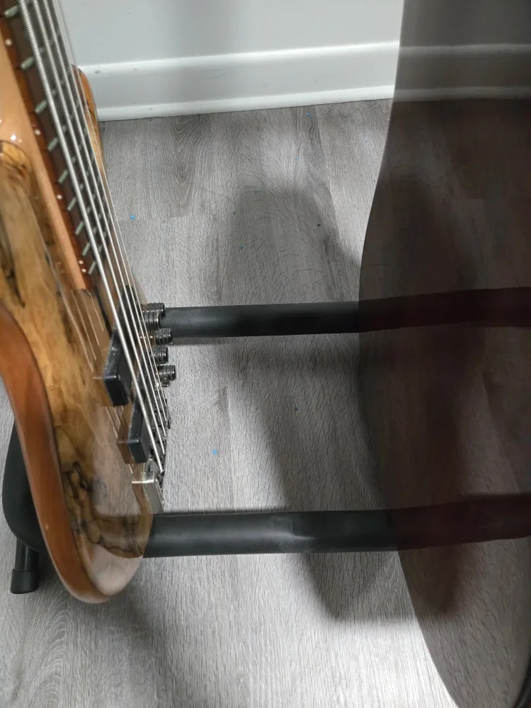 Yorkville GS305B Guitar stand - holds 5 guitars image indicator(5)