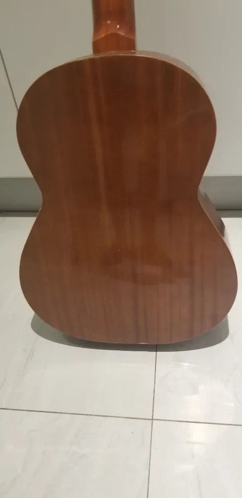 Alhambra Paloma Guitar image indicator(7)