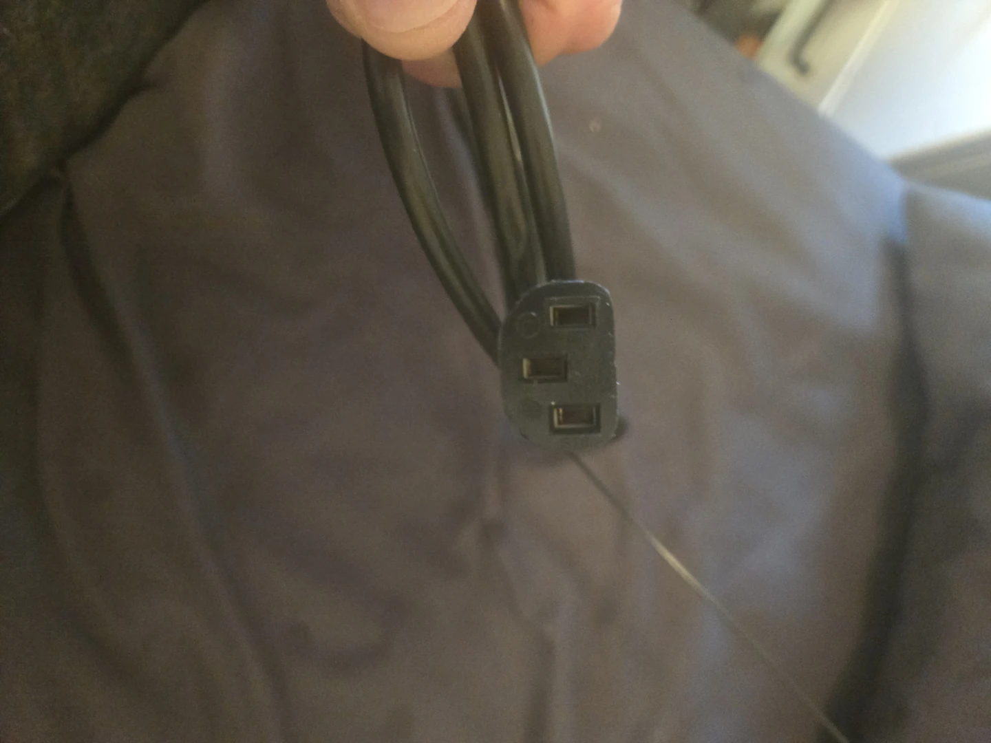 Standard 3-prong AC power cord - photo 2