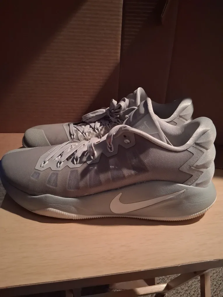 Nike Fly By Low II Basketball Shoes