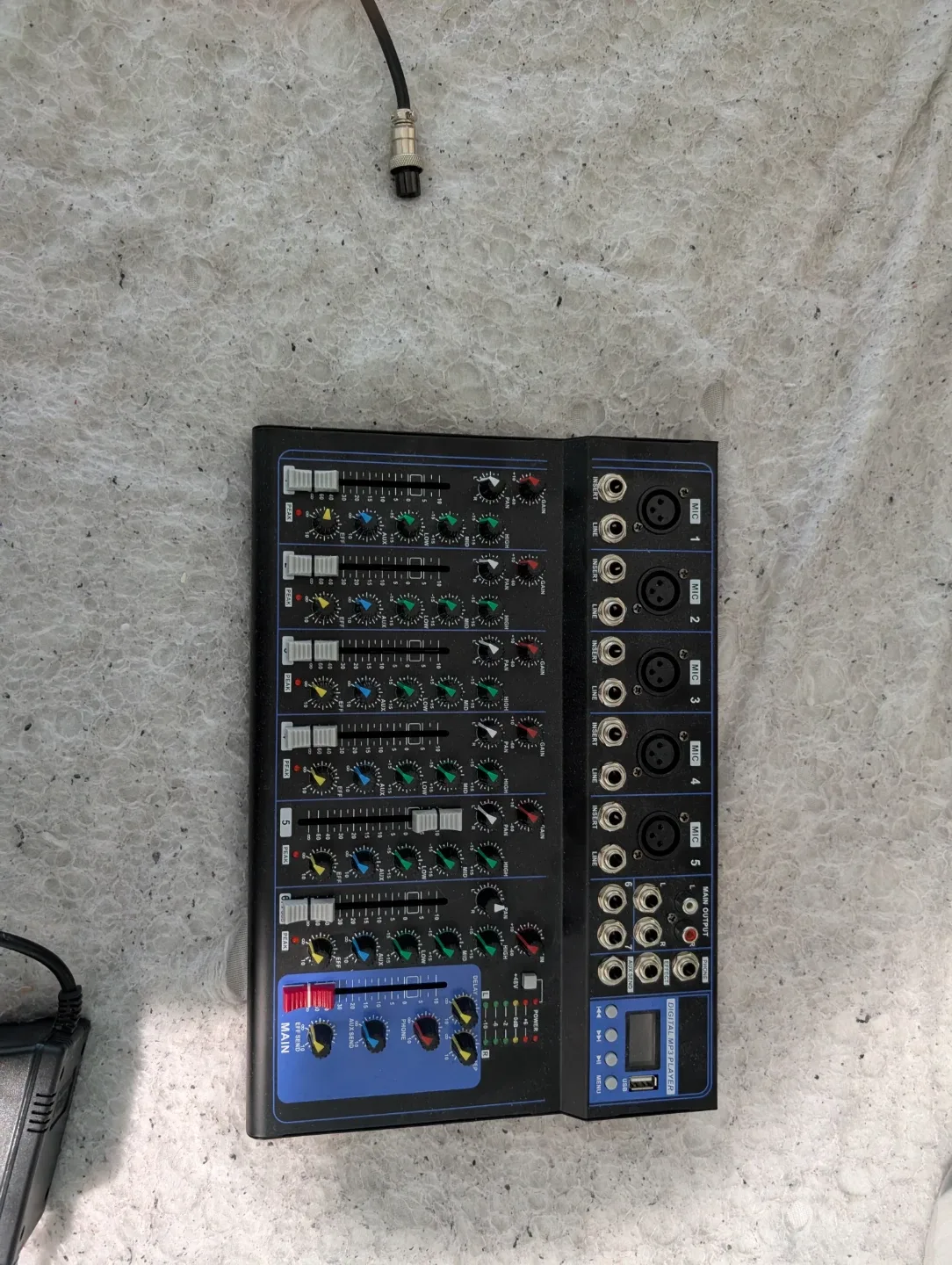 Audio Mixer with Power Supply image indicator(3)