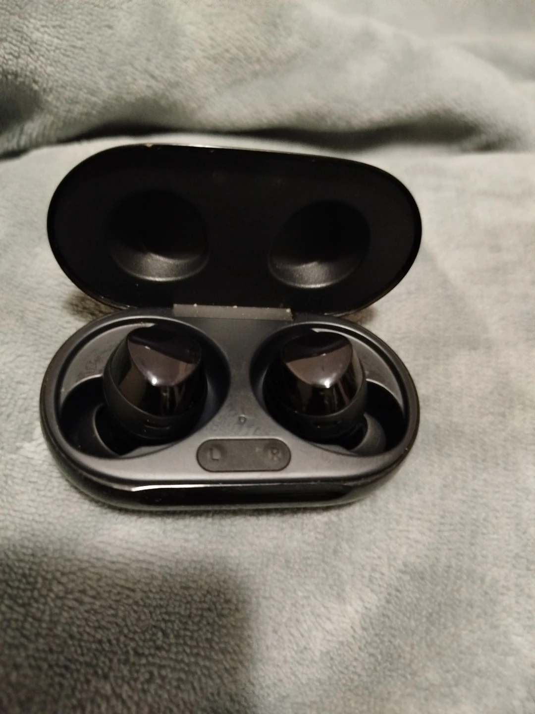 Samsung Galaxy Buds AKG Black - photo 2