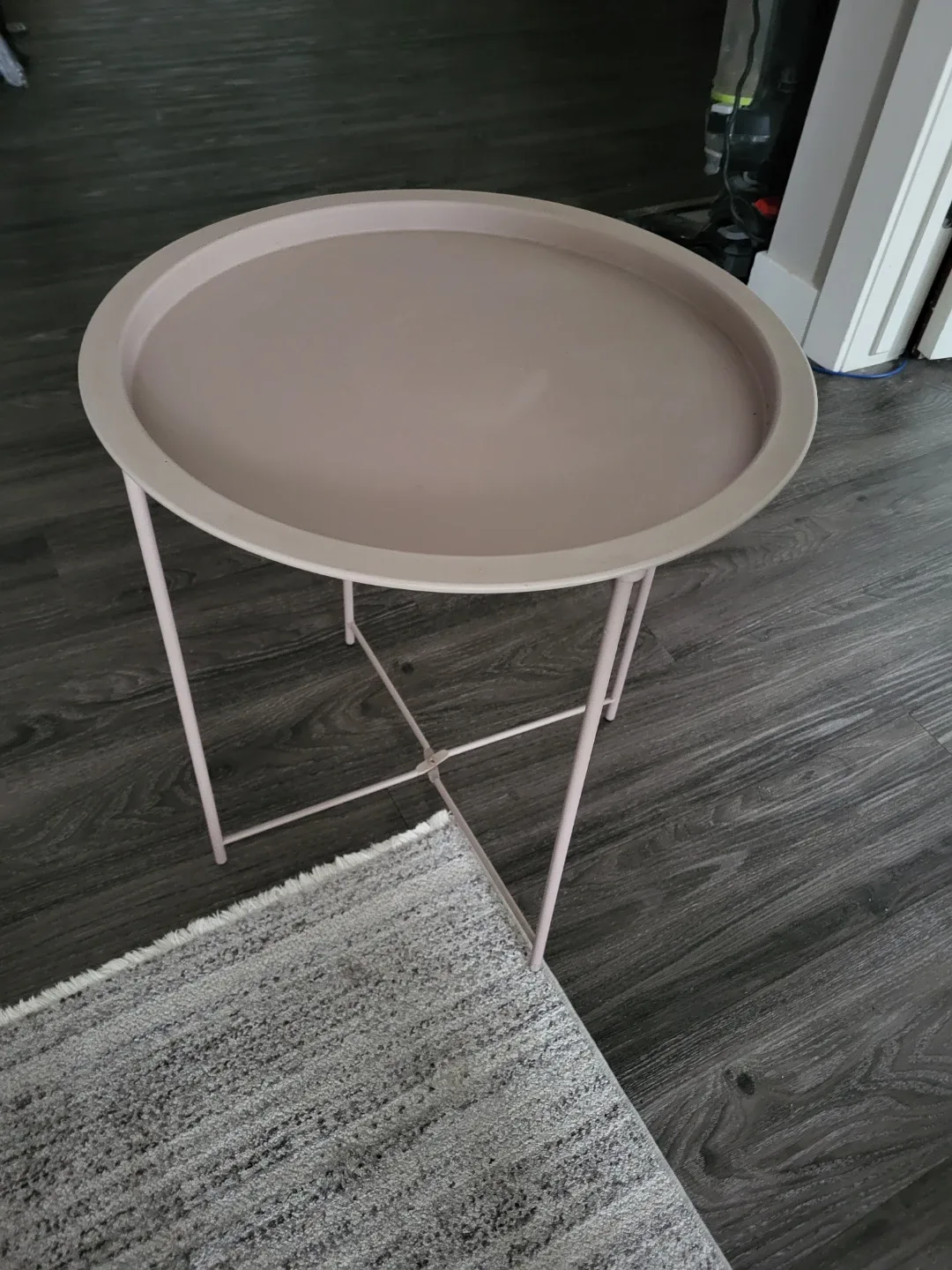 Round Side Table - Pink image indicator(2)