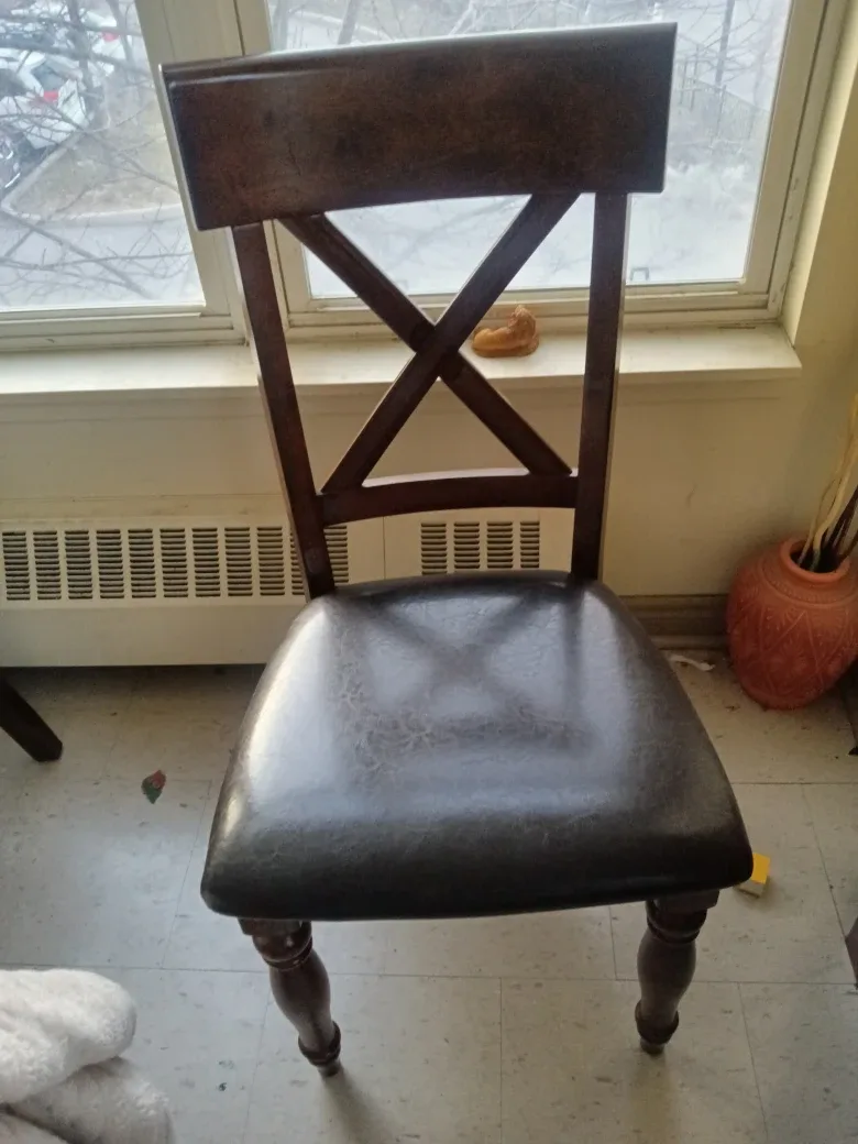 BEST OF BEST RED OAK DINING SET, DELIVERY AVAILABLE image indicator(4)