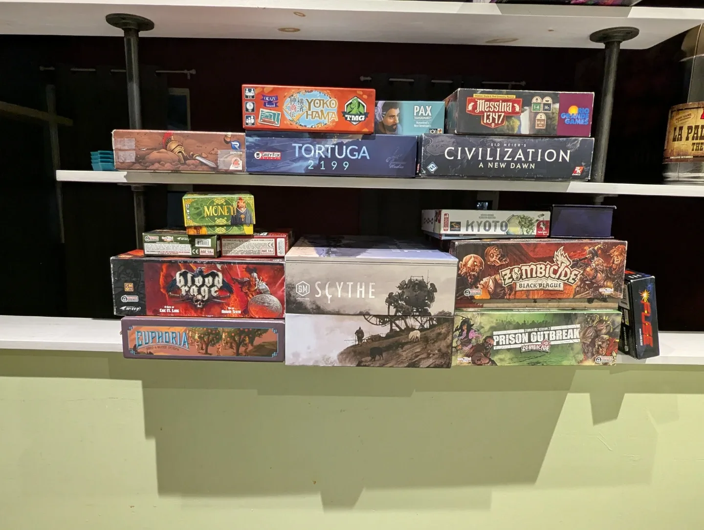 Board game for sale image indicator(3)