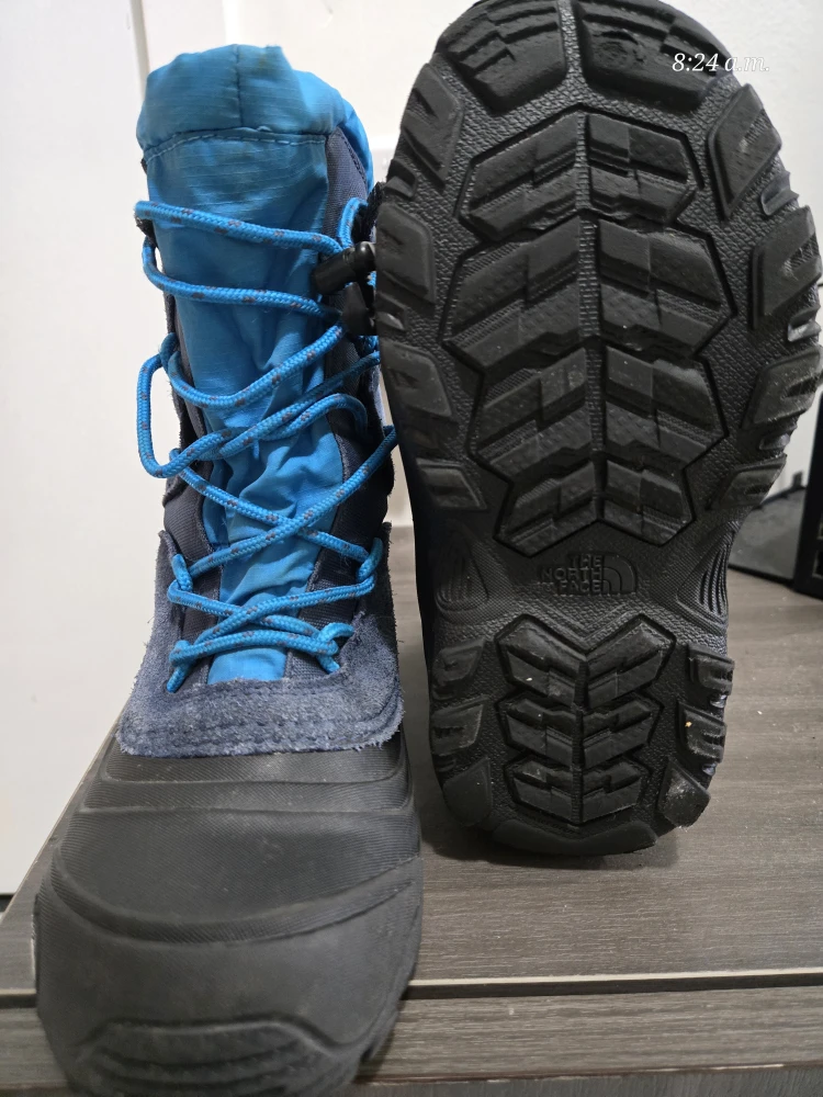 The North Face Snow Boots - Kids US Size 1 - photo 2