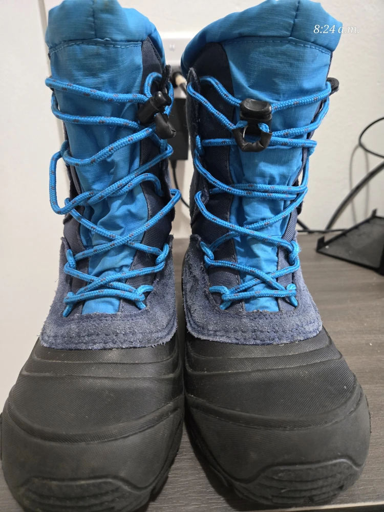 The North Face Snow Boots - Kids US Size 1 - photo 3