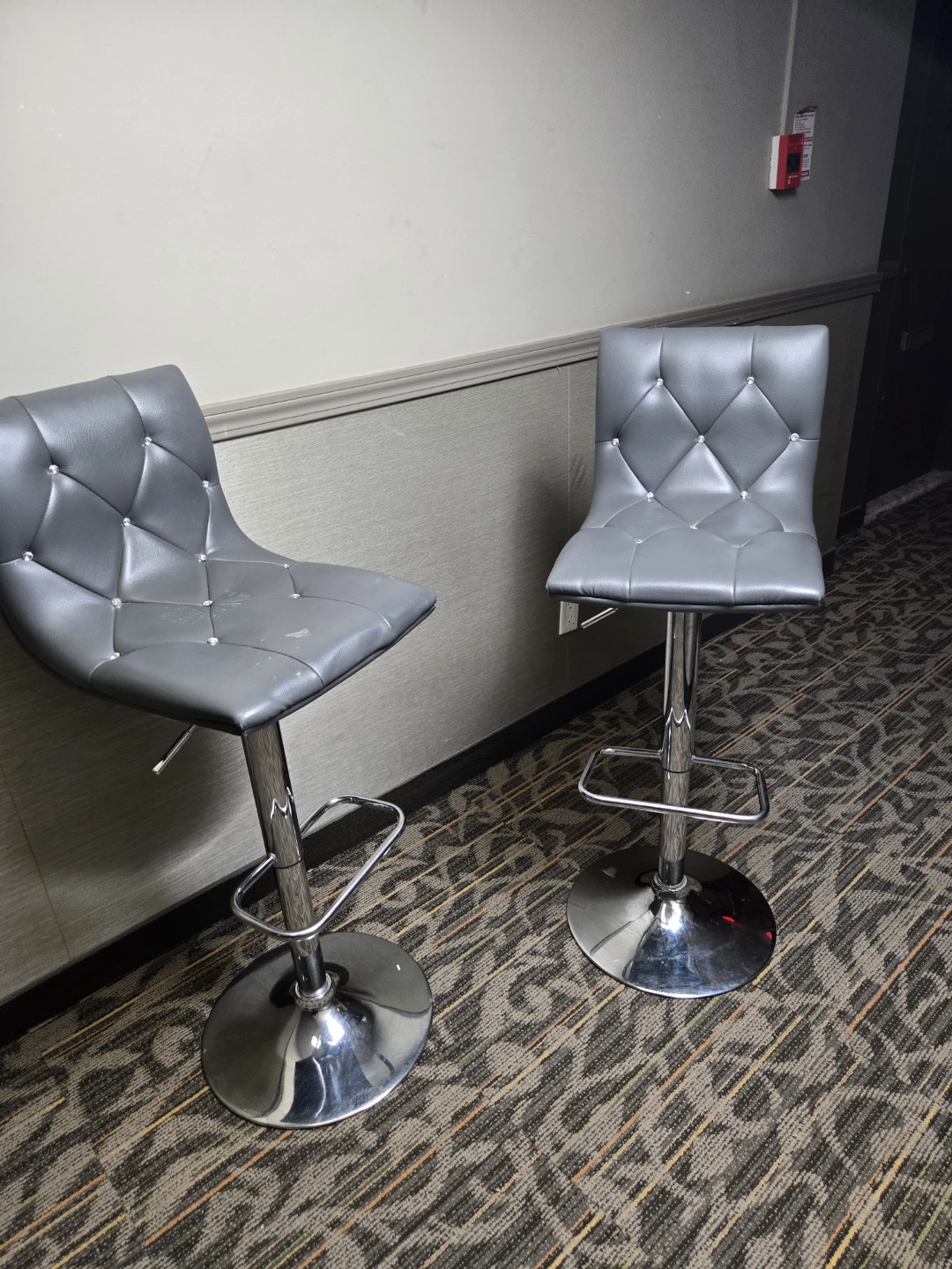 Grey salon chairs - photo 4