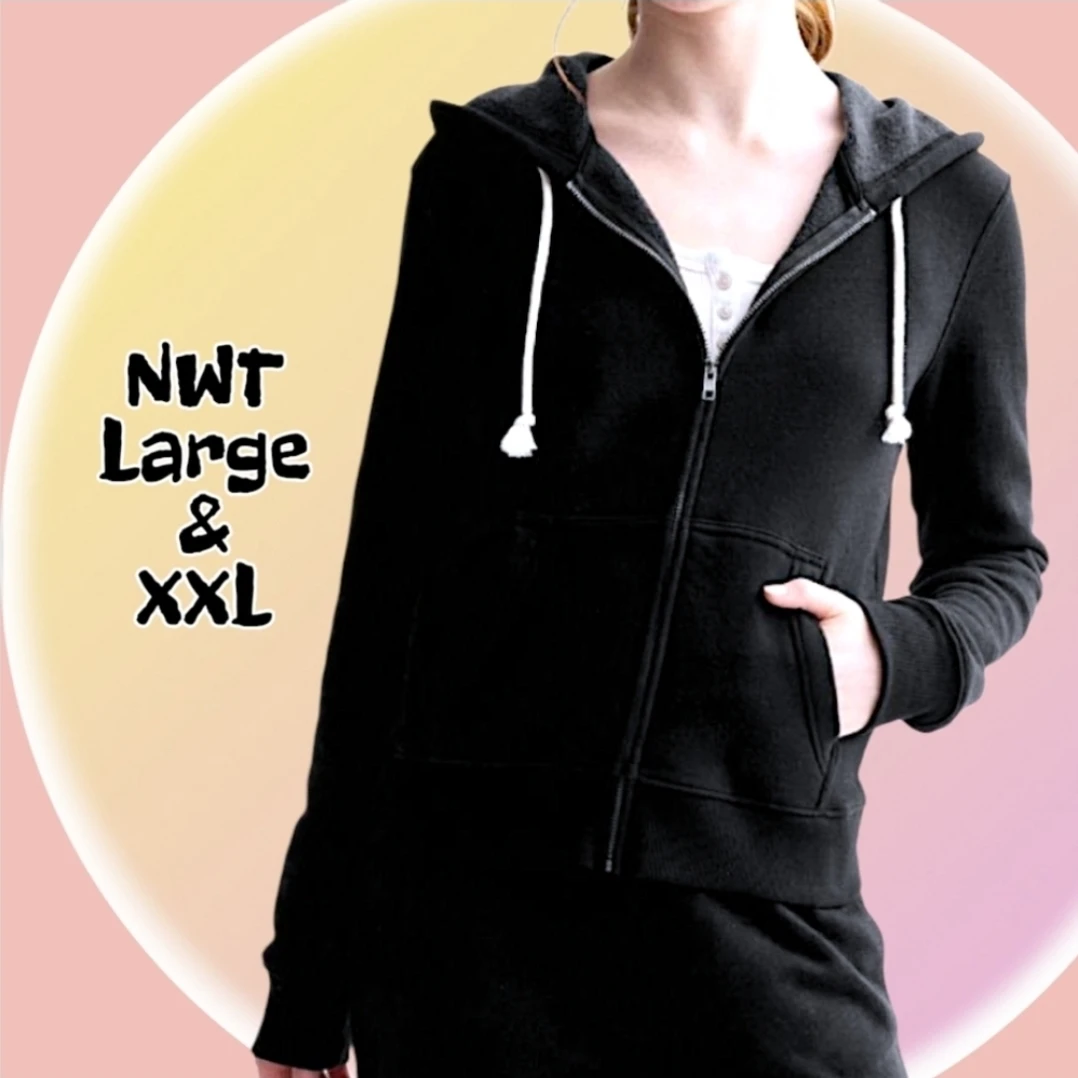 #Cleanout ♻️ NWT Zip Up Hoodie w Split Kangaroo Pocket Large