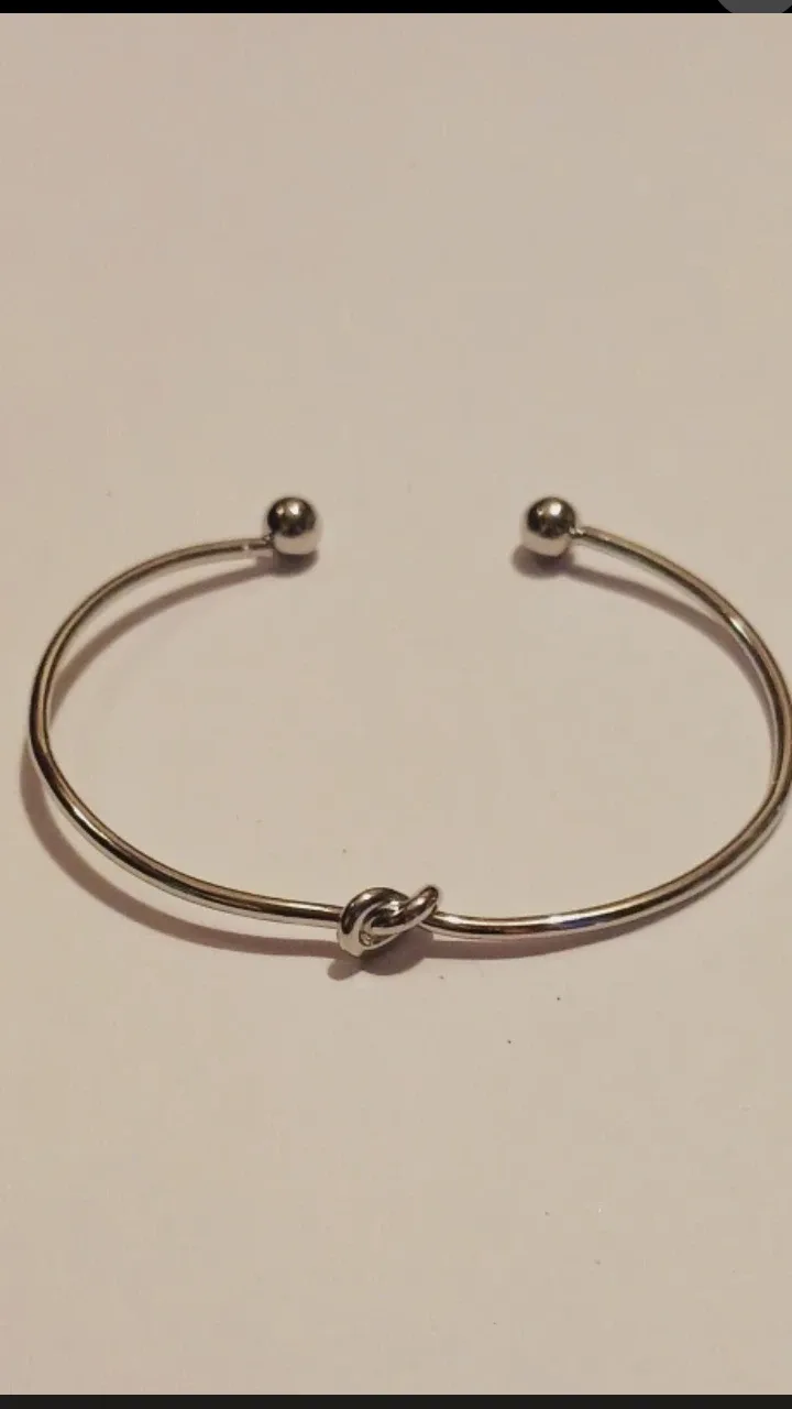 NEW !! Gorgeous Simple Elegant Knot Bangle Bracelet image indicator(2)