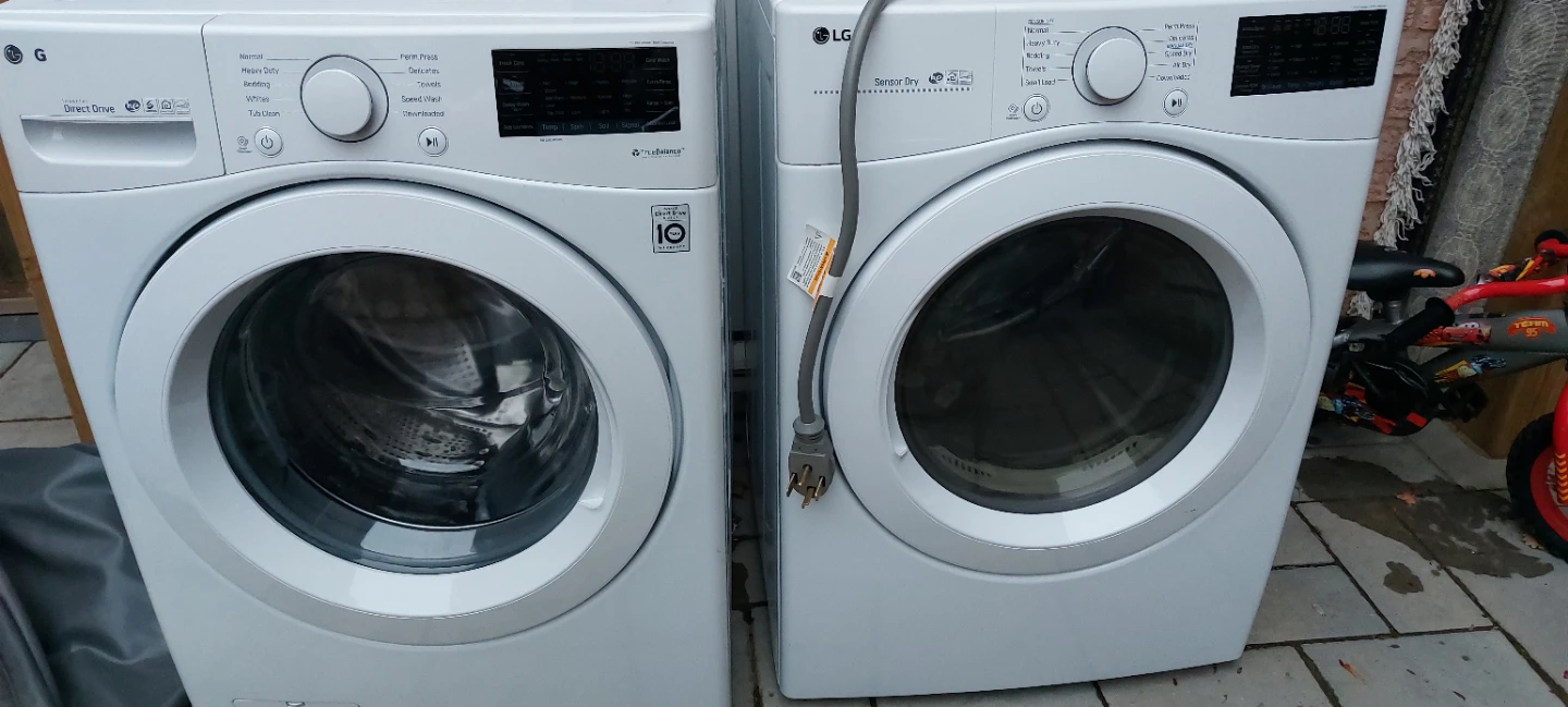 LG Washer & Dryer Set - White - photo 3