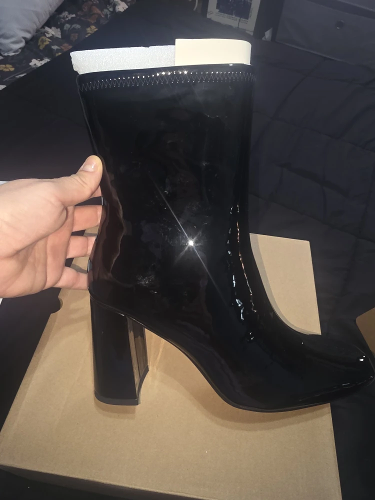 New Black Patent Heeled Ankle Boots - photo 2