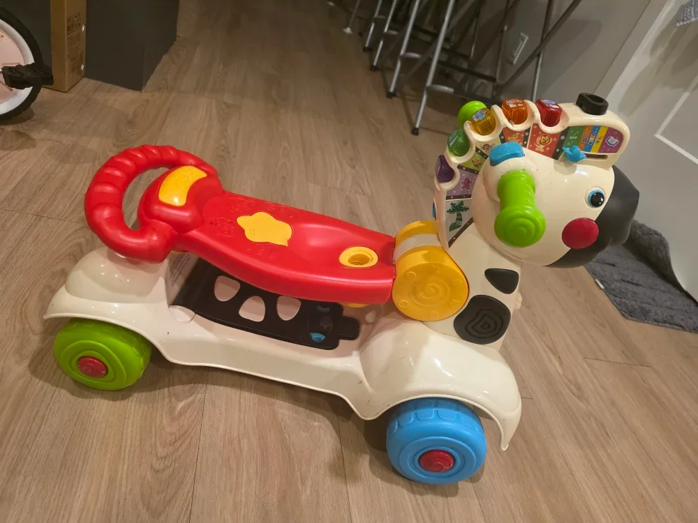 VTech 2-in-1 Gallop & Rock Learning Pony image indicator(2)