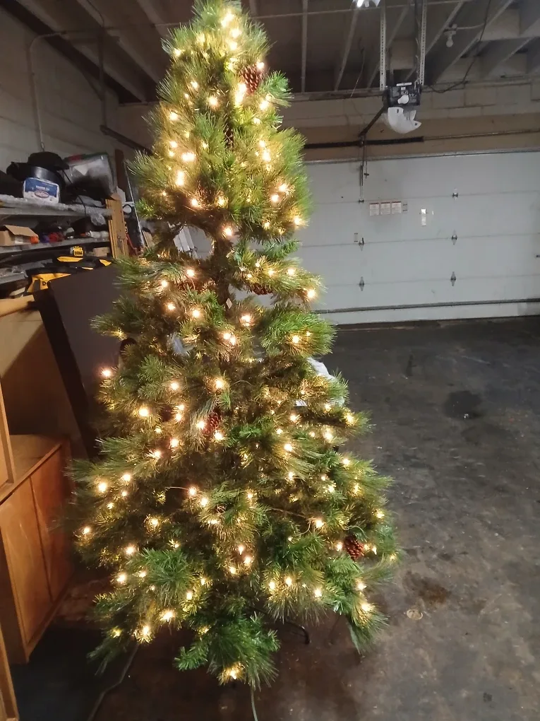 7 feet chrismas tree