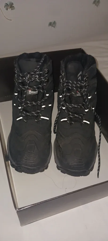 Thinsulate Black Winter Boots Size 7$ 50