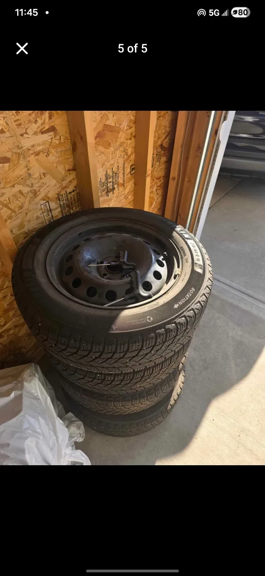 Michelin X-Ice 215/60R16 Winter Tires