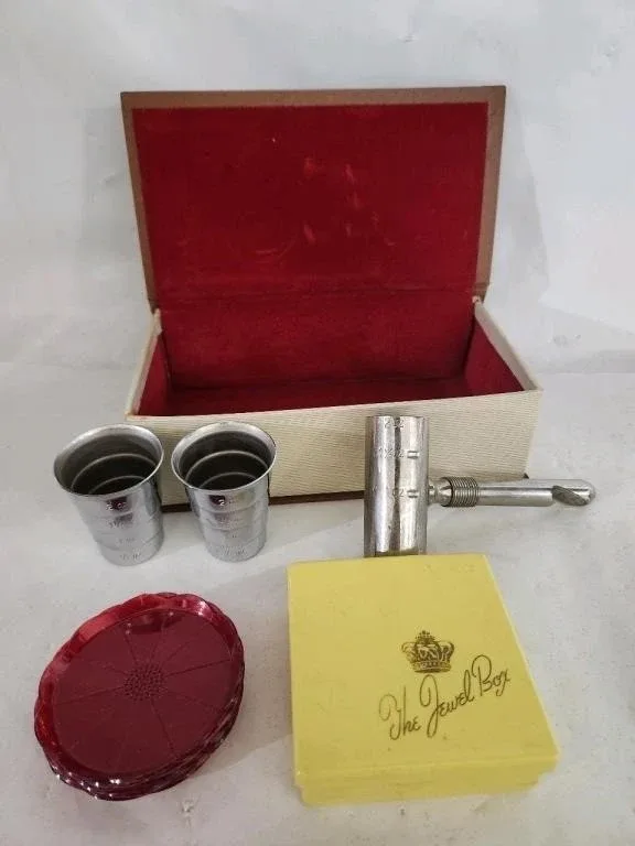 The Jewel Box Bar Set with Accessories