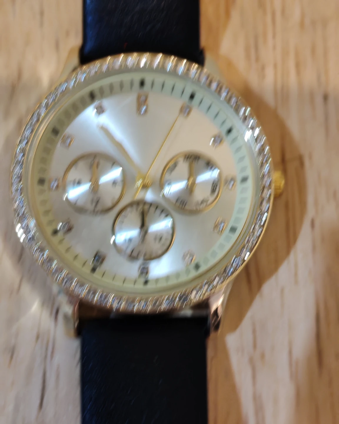 Ladies' Watch - Gold & Black - photo 3