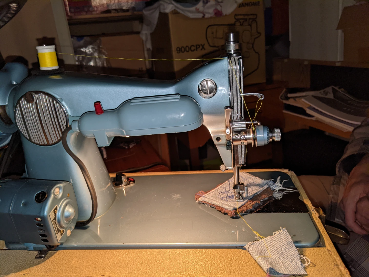 Vintage Domestic 755 Sewing Machine - photo 5