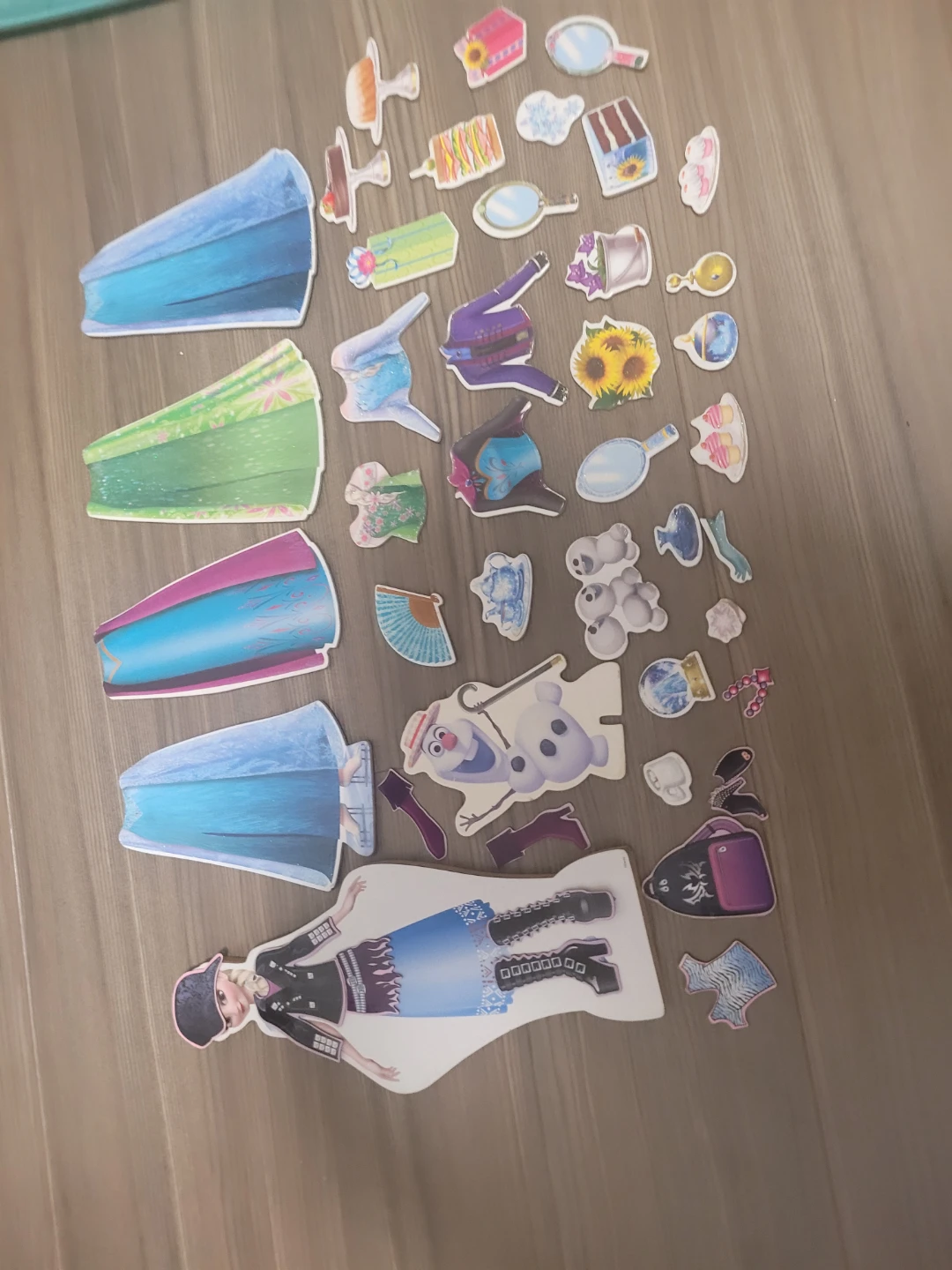 Frozen Dress-Up Magnets