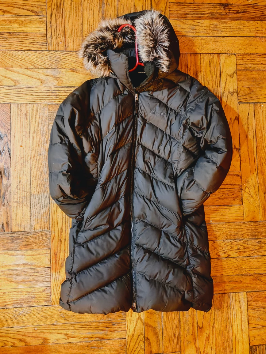 #Cleanout Marmot kids Black Down Puffer Coat - Size L used