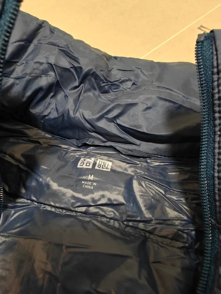 Uniqlo Ultra Light Down Jacket Women's Size M image indicator(2)