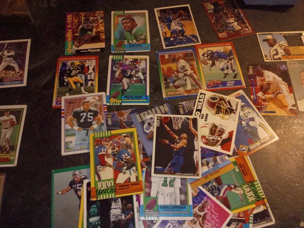 Mixed Lot of Sports Trading Cards